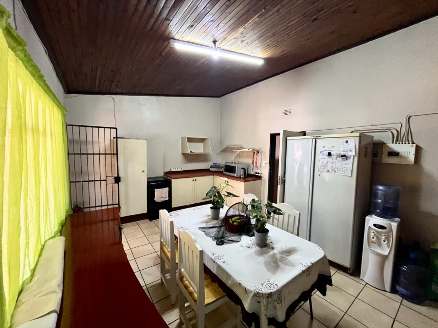 To Let 2 Bedroom Property for Rent in Glen Austin Gauteng