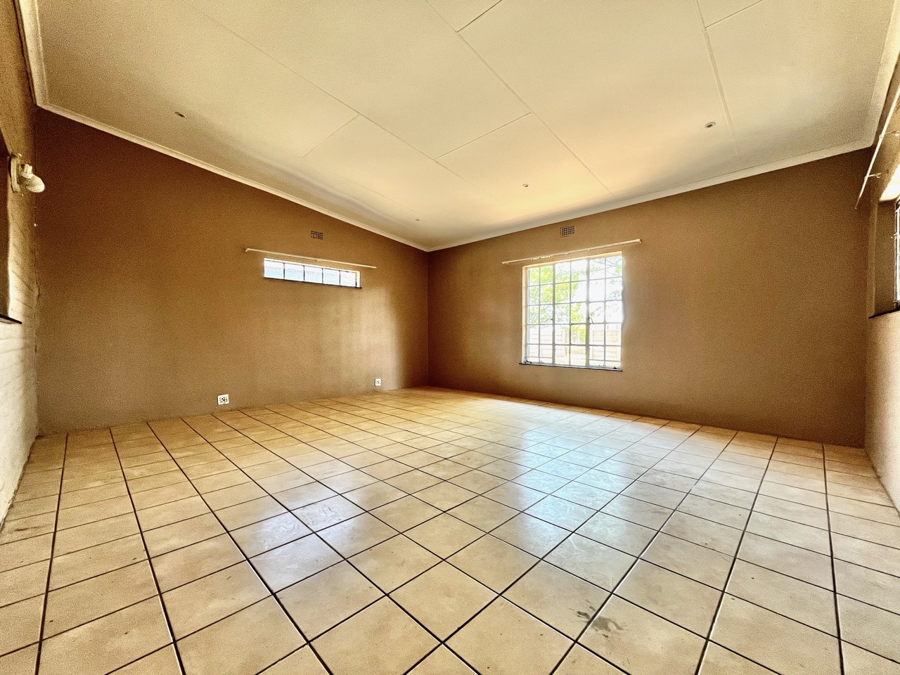 To Let 2 Bedroom Property for Rent in Glen Austin Gauteng