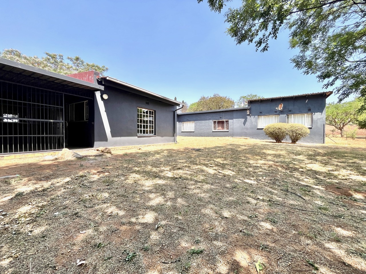 To Let 2 Bedroom Property for Rent in Glen Austin Gauteng