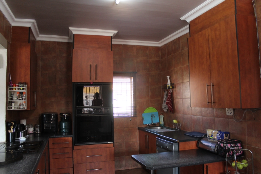 2 Bedroom Property for Sale in Vanderbijlpark CW 5 Gauteng