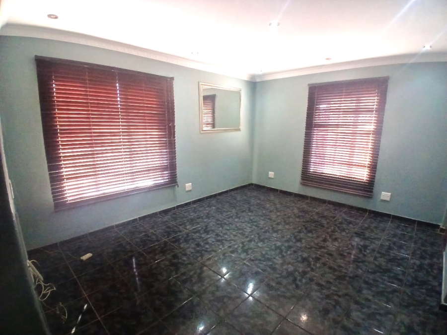 3 Bedroom Property for Sale in Vosloorus Ext 16 Gauteng