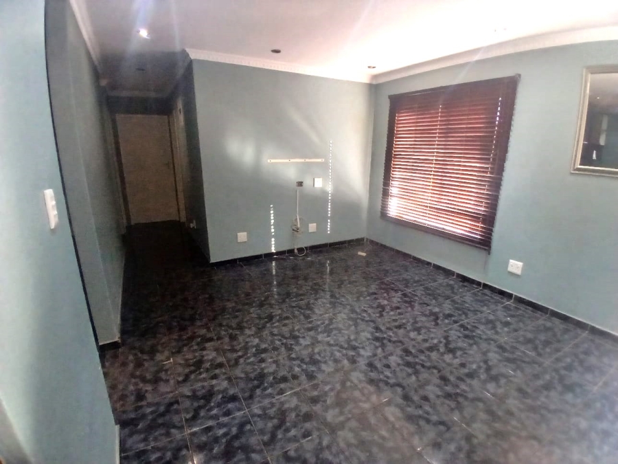 3 Bedroom Property for Sale in Vosloorus Ext 16 Gauteng