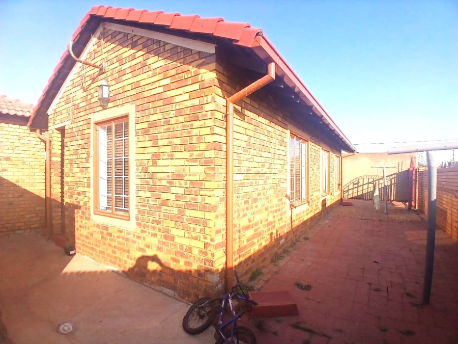 3 Bedroom Property for Sale in Vosloorus Ext 16 Gauteng