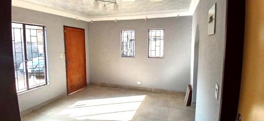 2 Bedroom Property for Sale in Vosloorus Ext 5 Gauteng