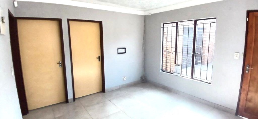 2 Bedroom Property for Sale in Vosloorus Ext 5 Gauteng