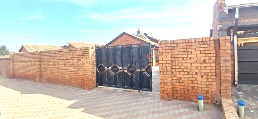 2 Bedroom Property for Sale in Vosloorus Ext 5 Gauteng