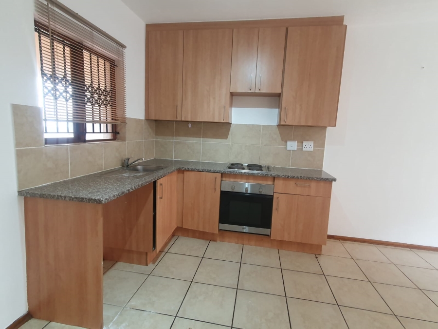 1 Bedroom Property for Sale in Hesteapark Gauteng