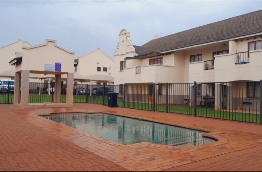 1 Bedroom Property for Sale in Hesteapark Gauteng