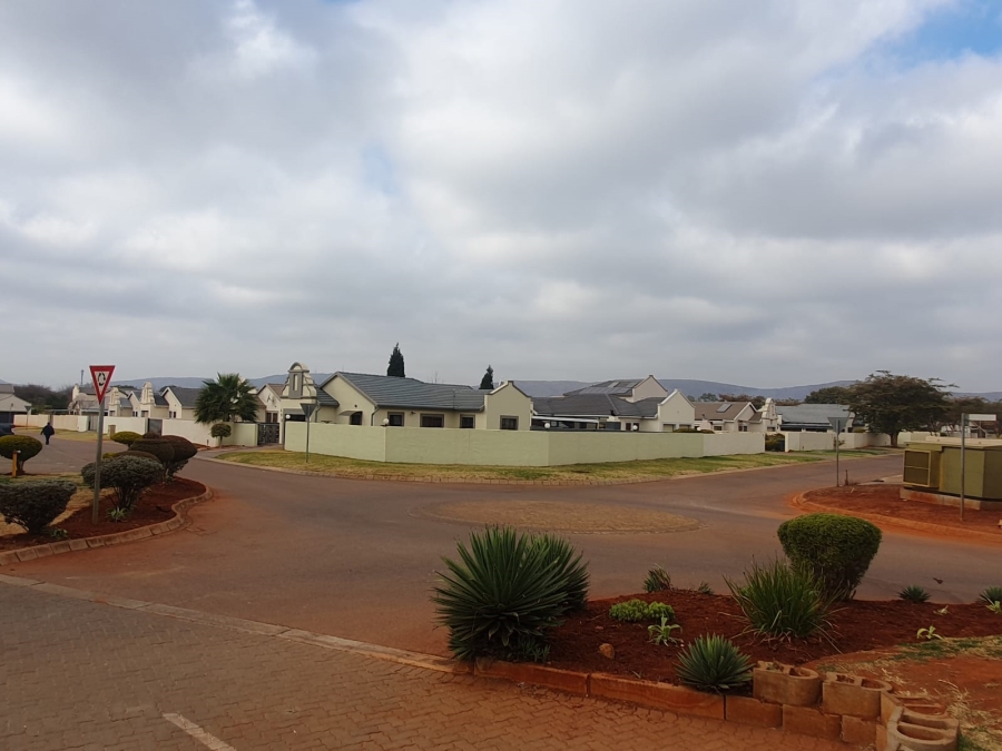 1 Bedroom Property for Sale in Hesteapark Gauteng