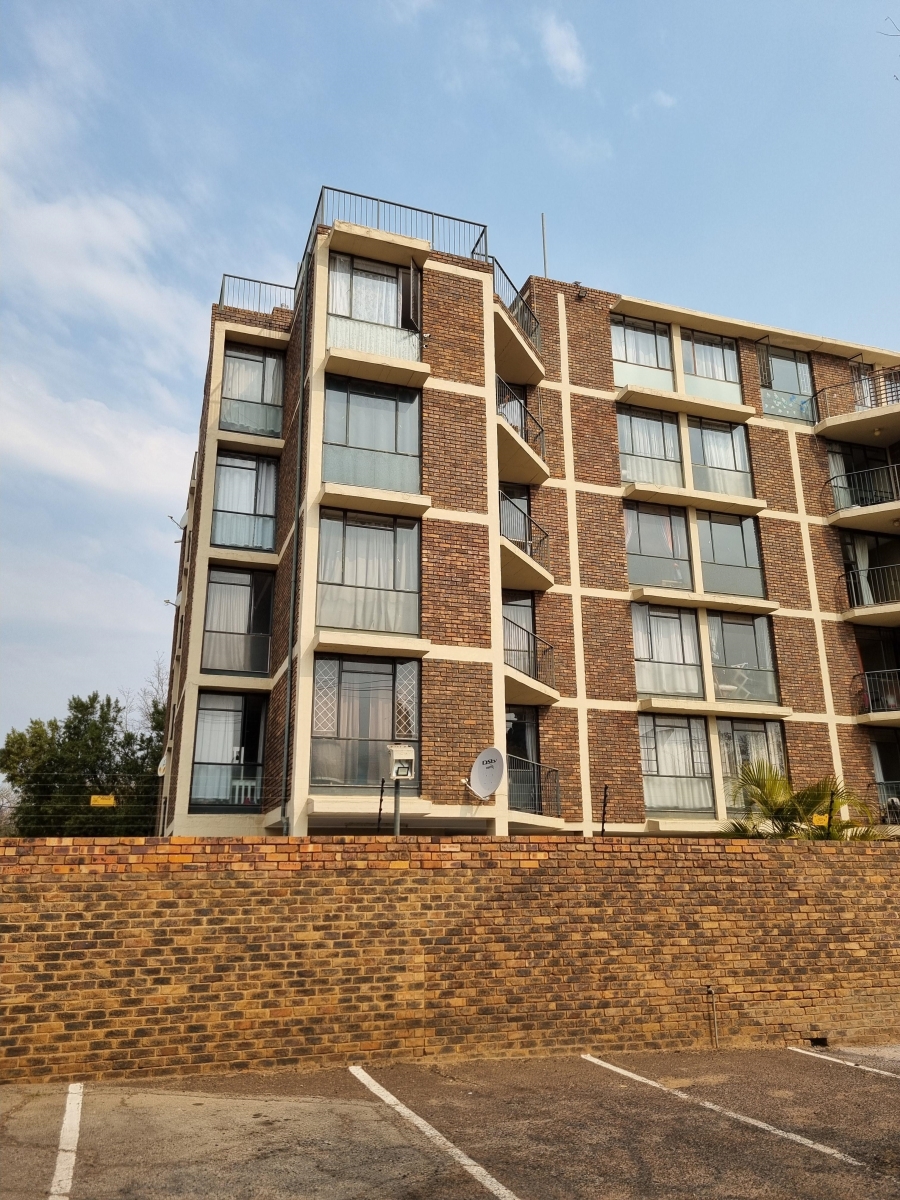 2 Bedroom Property for Sale in Villieria Gauteng