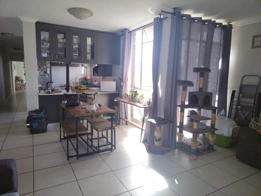 2 Bedroom Property for Sale in Villieria Gauteng