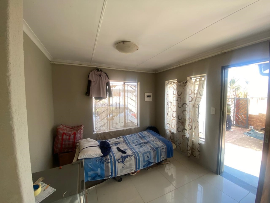 2 Bedroom Property for Sale in Soshanguve WW Gauteng