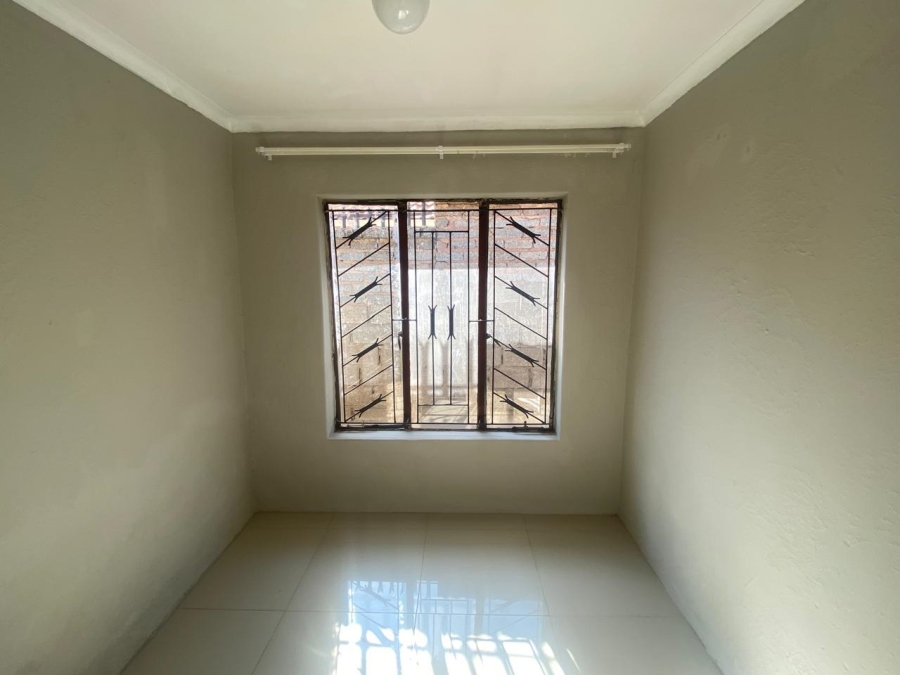 2 Bedroom Property for Sale in Soshanguve WW Gauteng