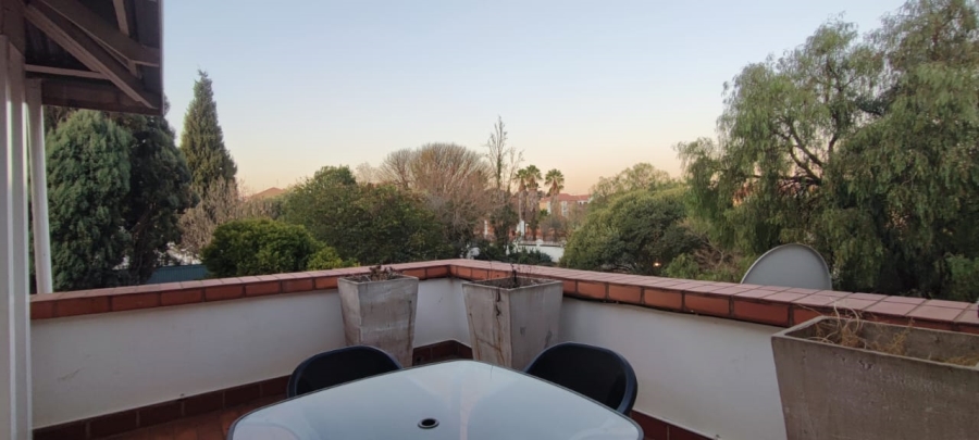 To Let 3 Bedroom Property for Rent in Die Hoewes Gauteng