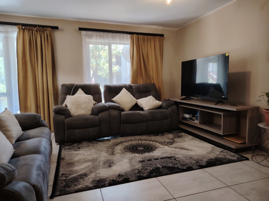 2 Bedroom Property for Sale in Vorna Valley Gauteng