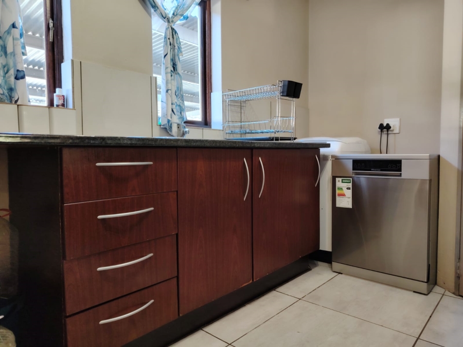 2 Bedroom Property for Sale in Vorna Valley Gauteng