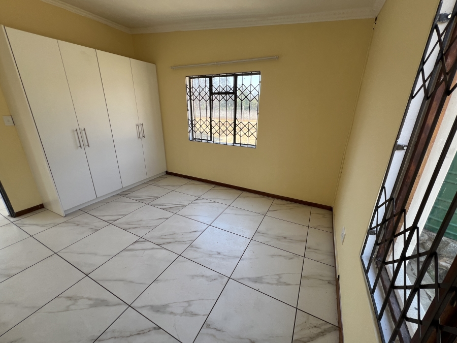 7 Bedroom Property for Sale in Glen Austin Gauteng