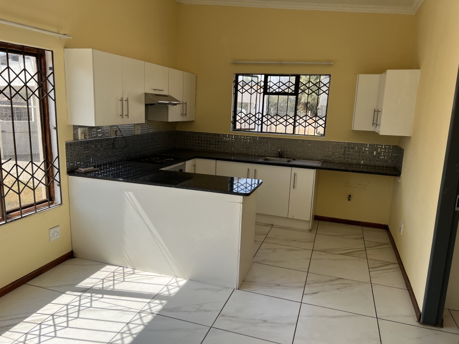 7 Bedroom Property for Sale in Glen Austin Gauteng