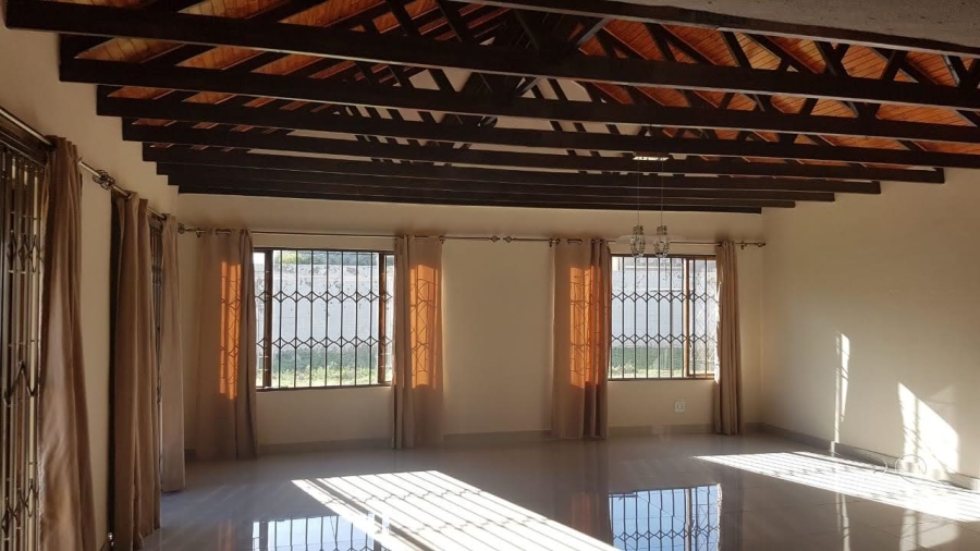 7 Bedroom Property for Sale in Glen Austin Gauteng