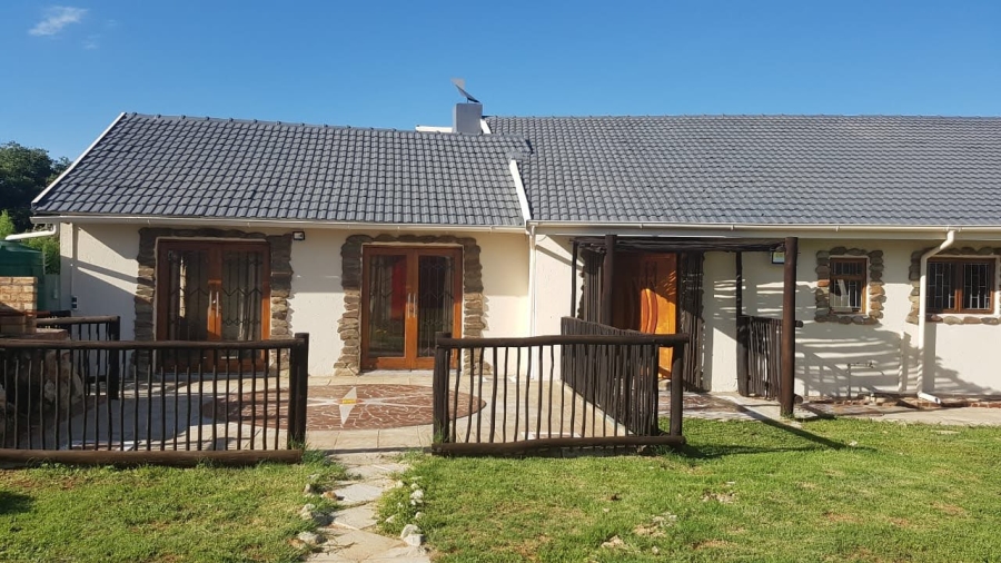 7 Bedroom Property for Sale in Glen Austin Gauteng