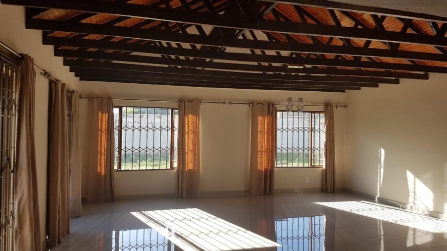 7 Bedroom Property for Sale in Glen Austin Gauteng