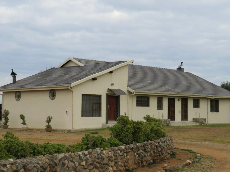 7 Bedroom Property for Sale in Glen Austin Gauteng