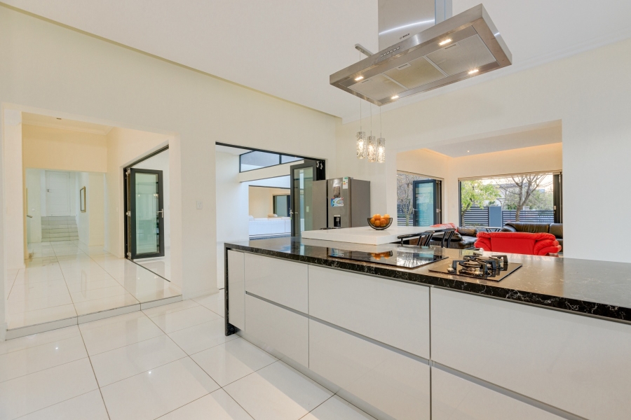 4 Bedroom Property for Sale in Helderfontein Estate Gauteng
