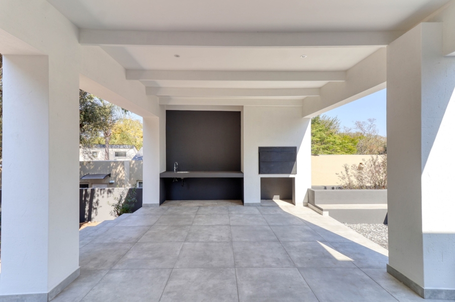 4 Bedroom Property for Sale in Dainfern Golf Estate Gauteng