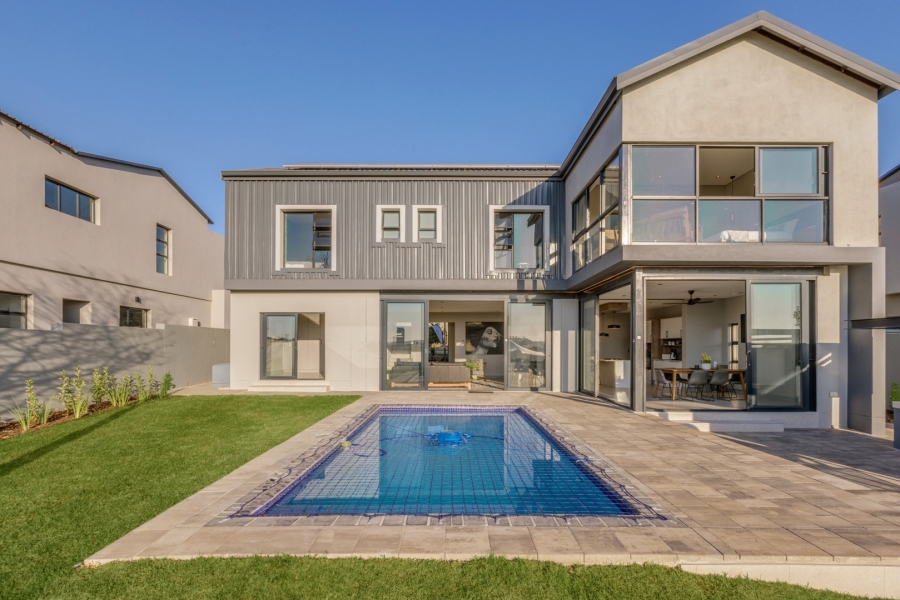 4 Bedroom Property for Sale in Helderfontein Estate Gauteng