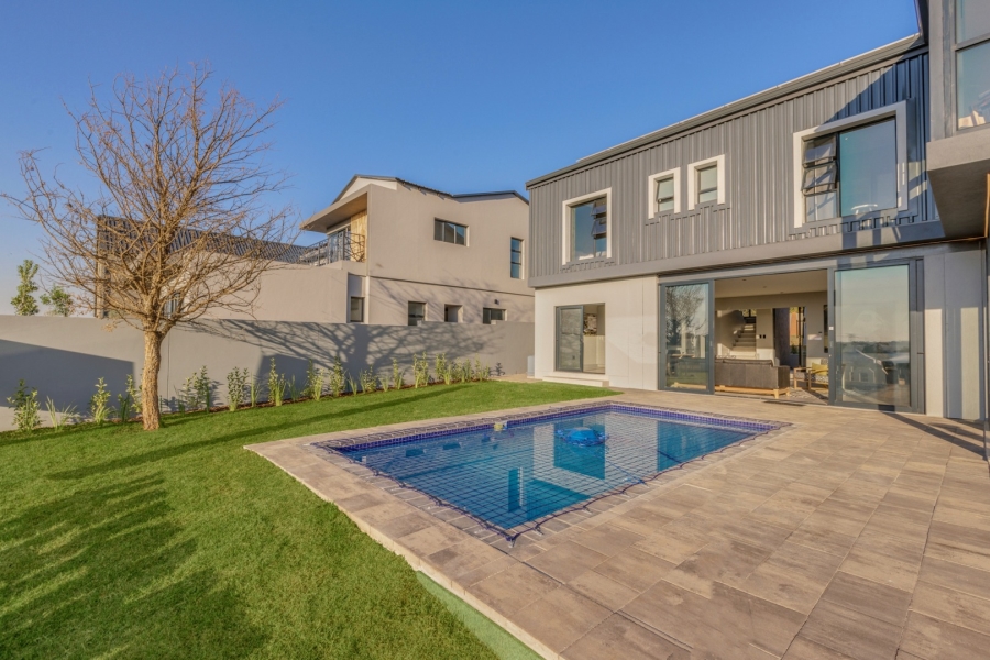 4 Bedroom Property for Sale in Helderfontein Estate Gauteng