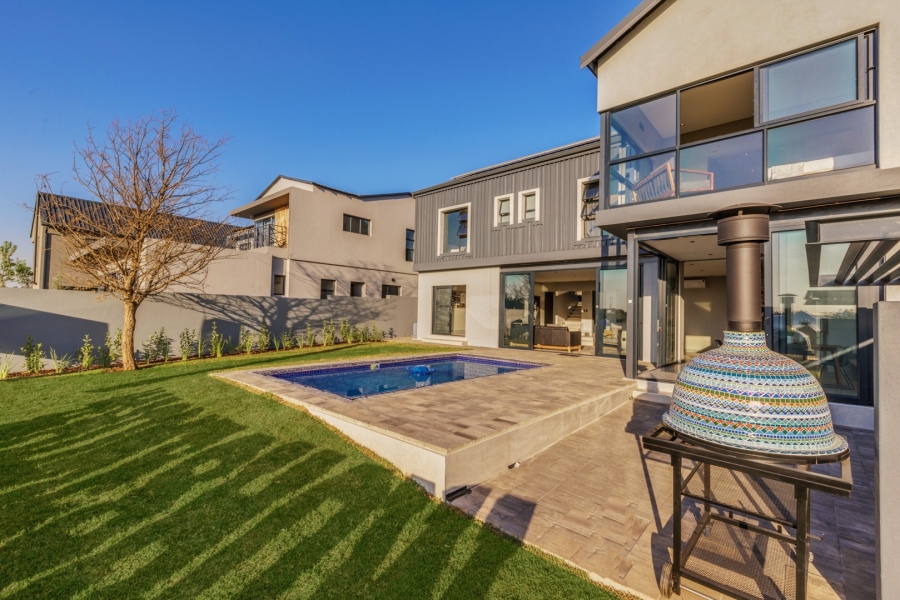 4 Bedroom Property for Sale in Helderfontein Estate Gauteng