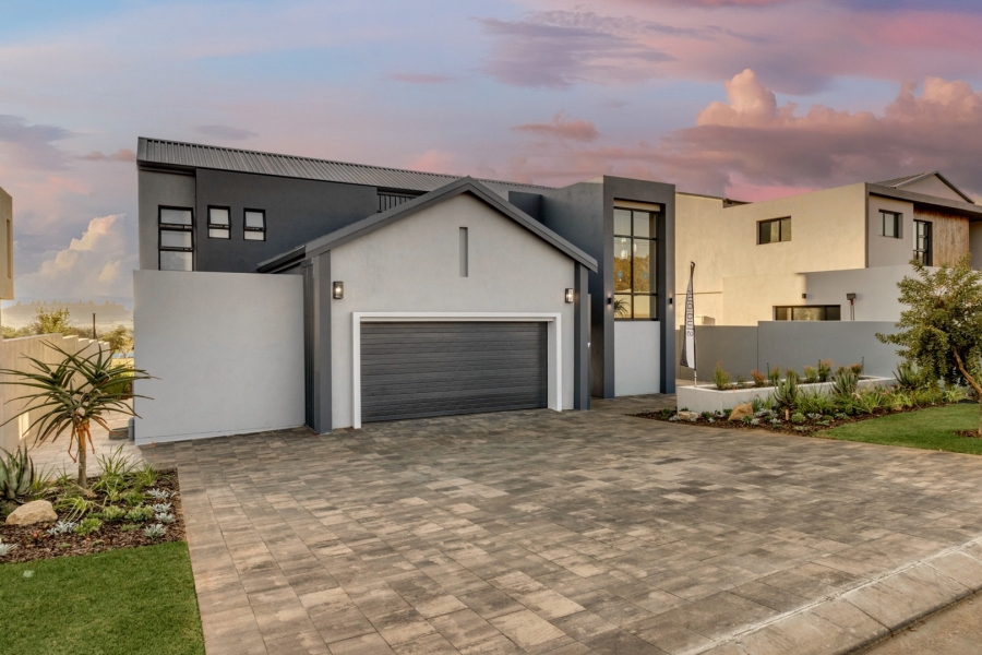 4 Bedroom Property for Sale in Helderfontein Estate Gauteng
