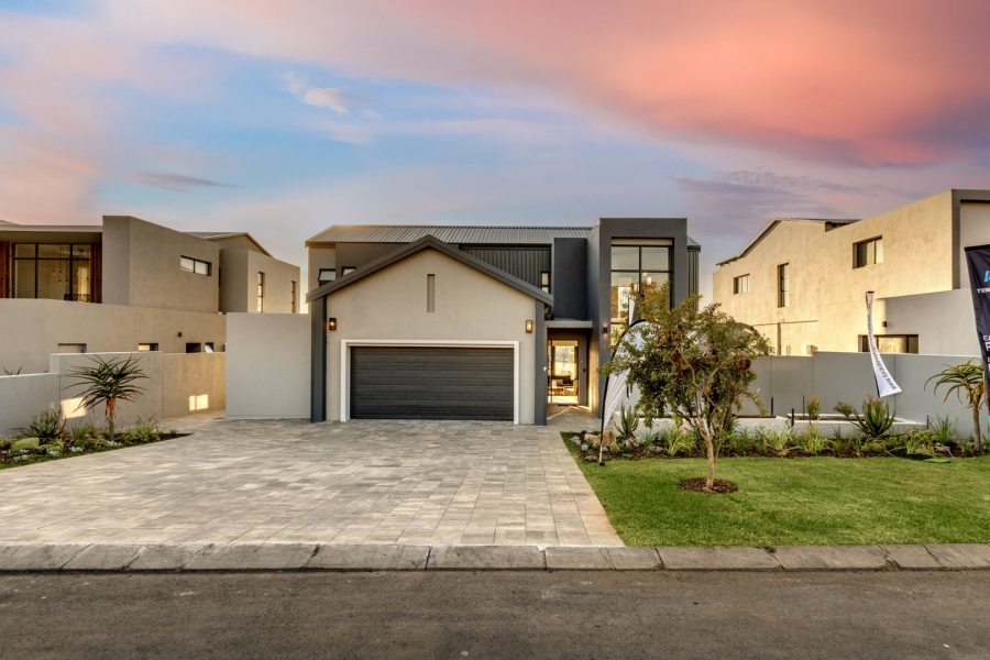 4 Bedroom Property for Sale in Helderfontein Estate Gauteng