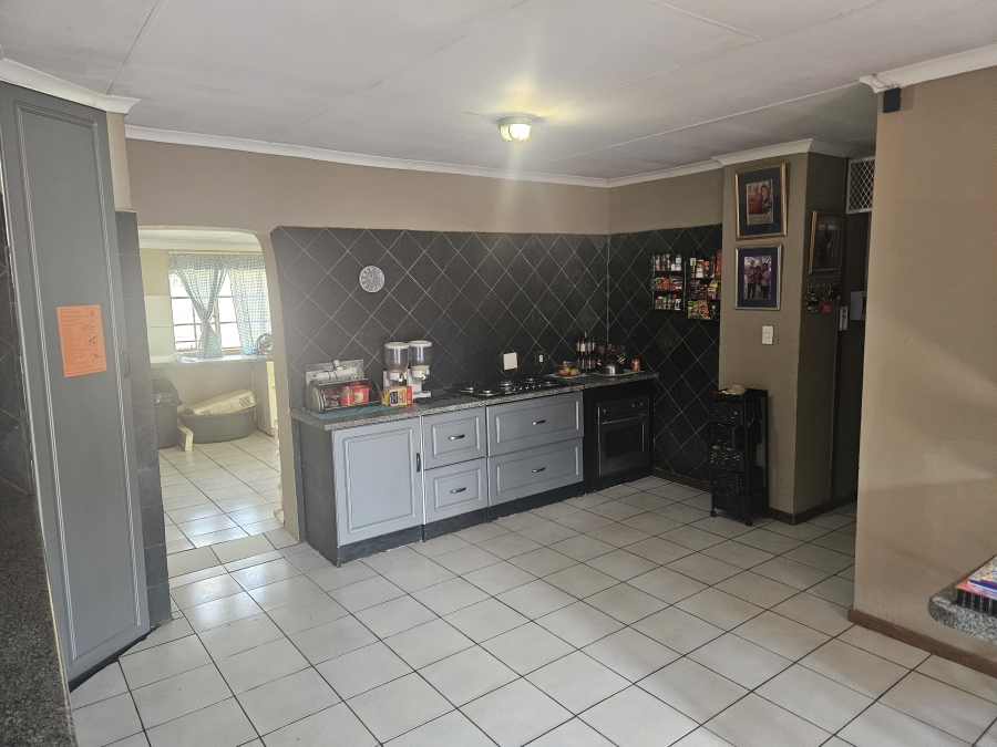 To Let 4 Bedroom Property for Rent in Doornpoort Gauteng