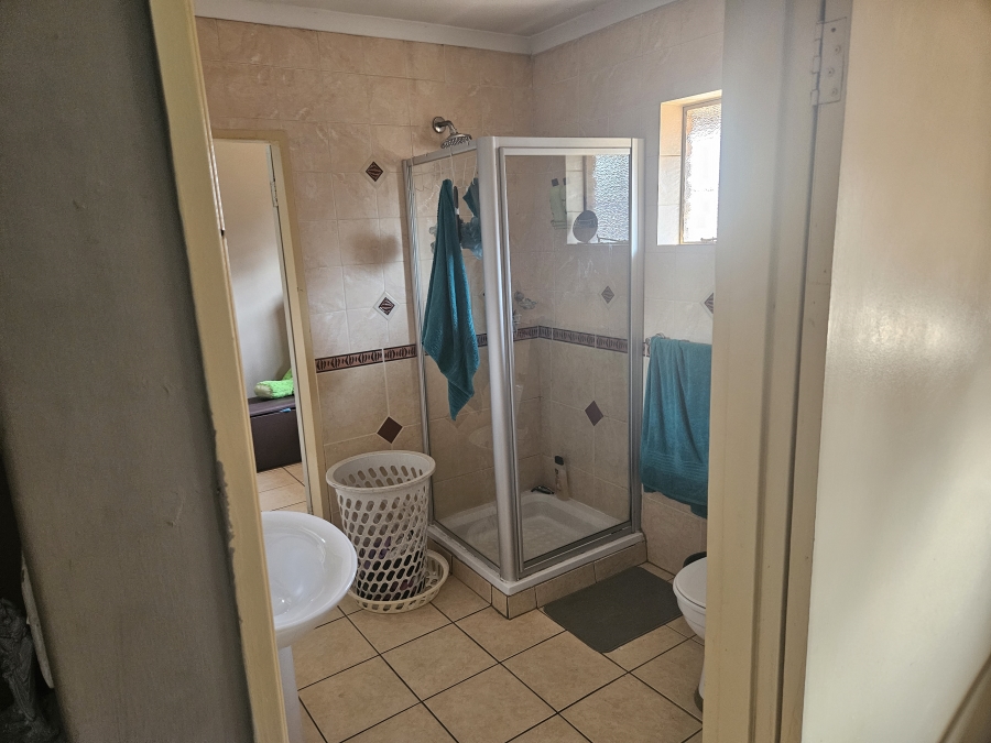 To Let 4 Bedroom Property for Rent in Doornpoort Gauteng