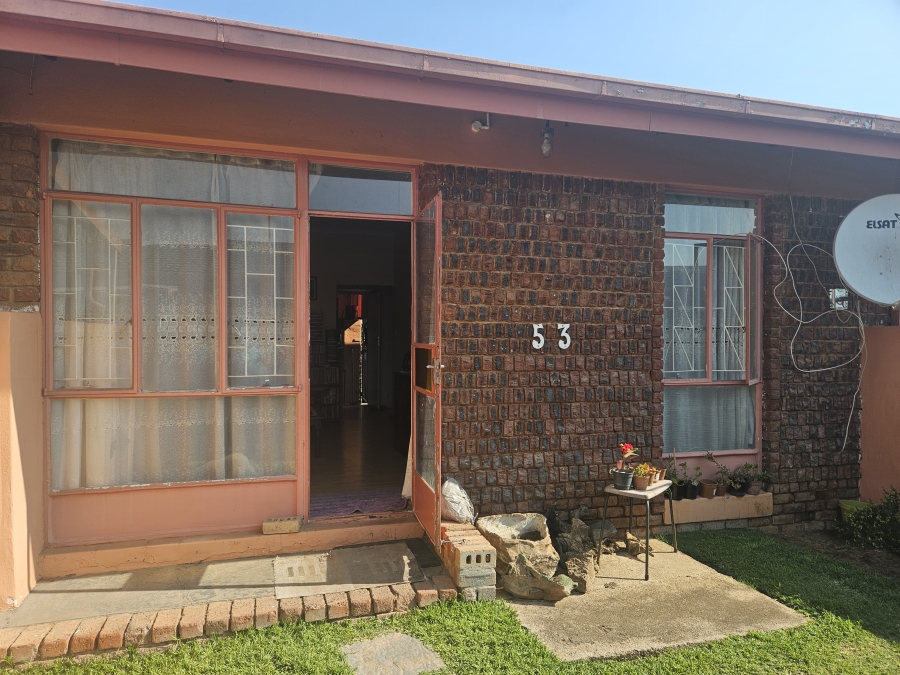 1 Bedroom Property for Sale in Hermanstad Gauteng