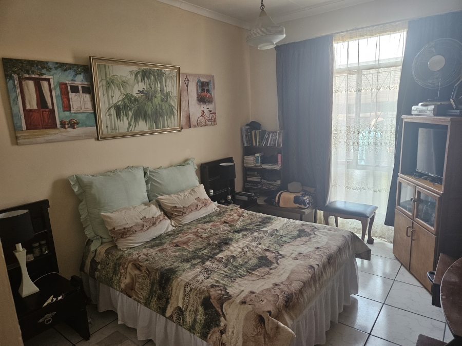 1 Bedroom Property for Sale in Hermanstad Gauteng