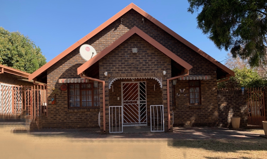 3 Bedroom Property for Sale in Les Marais Gauteng