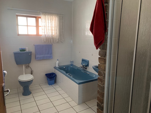 3 Bedroom Property for Sale in Les Marais Gauteng