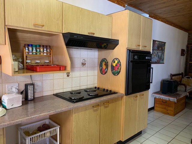 3 Bedroom Property for Sale in Les Marais Gauteng