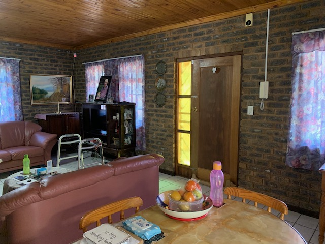 3 Bedroom Property for Sale in Les Marais Gauteng