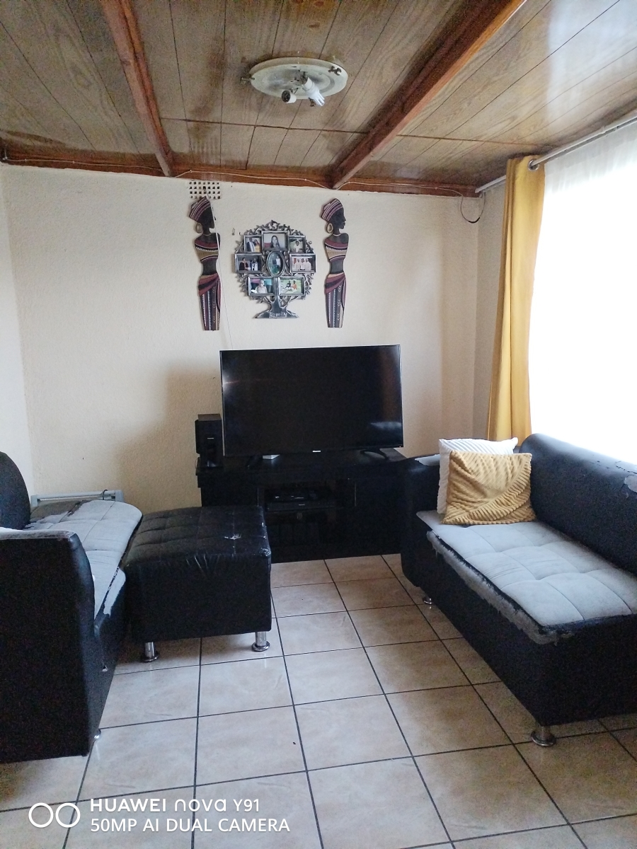 2 Bedroom Property for Sale in Tsakane Gauteng