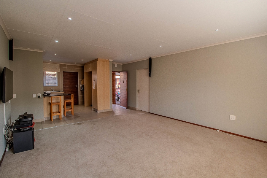 2 Bedroom Property for Sale in Equestria Gauteng