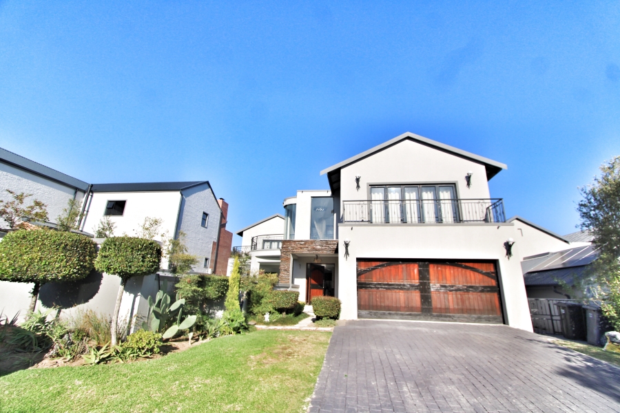 4 Bedroom Property for Sale in Waterfall Country Village Gauteng