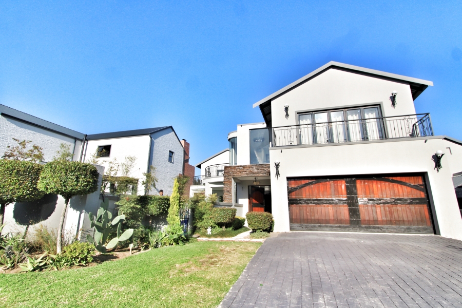 4 Bedroom Property for Sale in Waterfall Country Village Gauteng