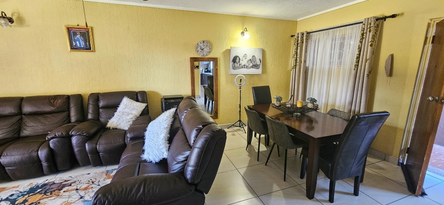 3 Bedroom Property for Sale in Three Rivers Proper Gauteng