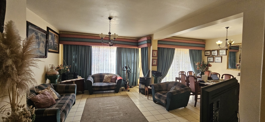 3 Bedroom Property for Sale in Three Rivers Proper Gauteng