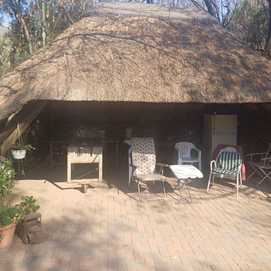 5 Bedroom Property for Sale in Mooilande Gauteng