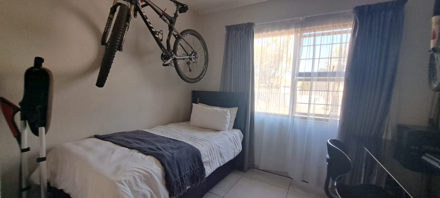 3 Bedroom Property for Sale in Verwoerdpark Gauteng