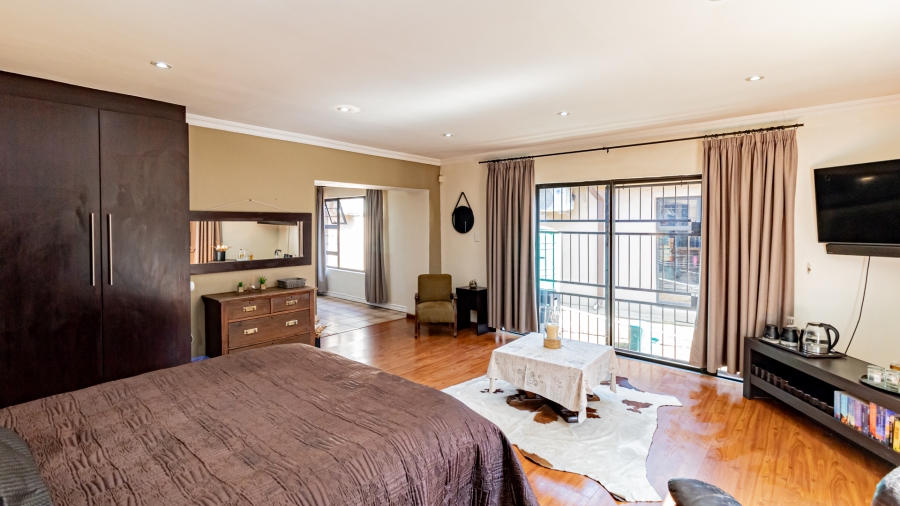 4 Bedroom Property for Sale in Brackenhurst Gauteng